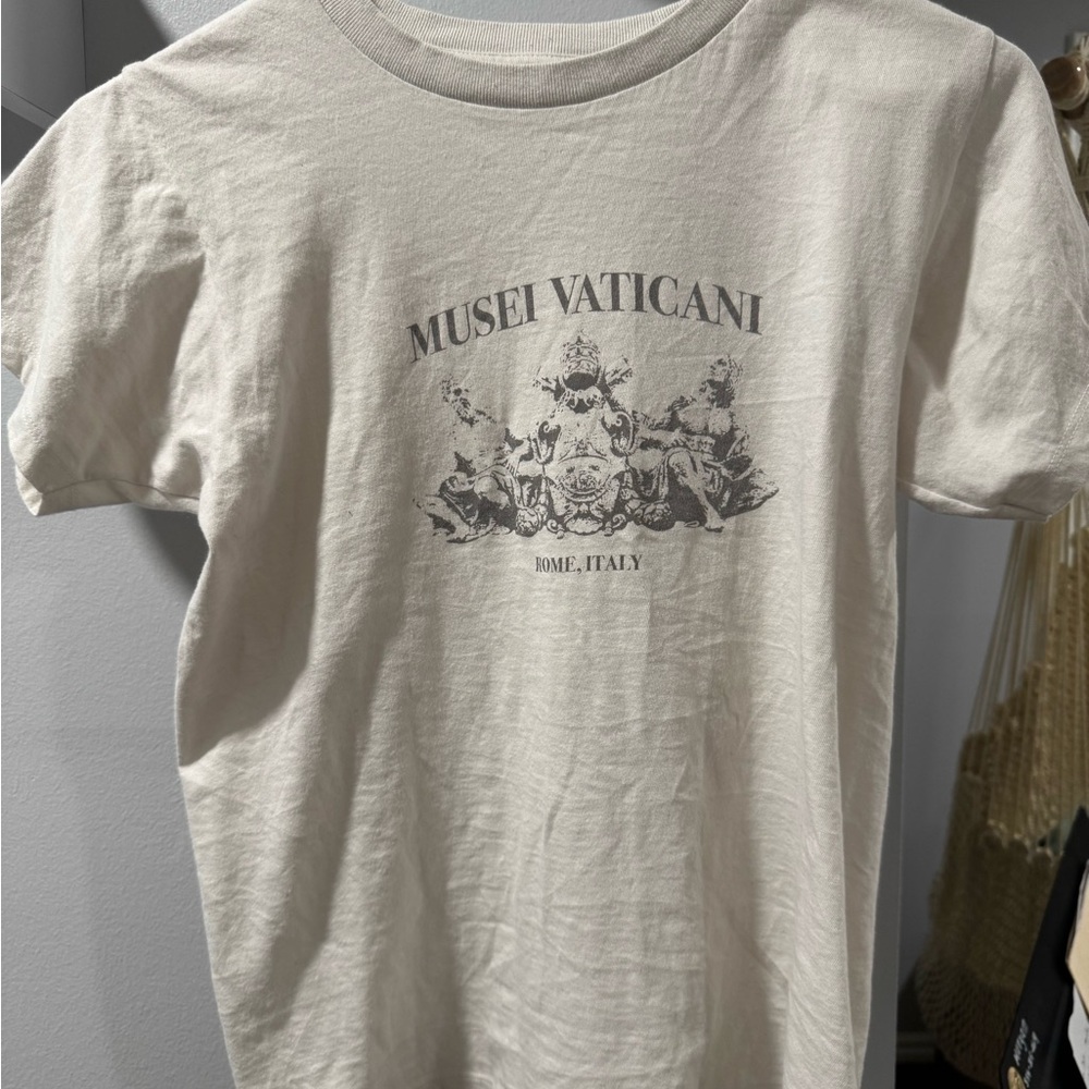 Brandy Melville Graphic T-shirt